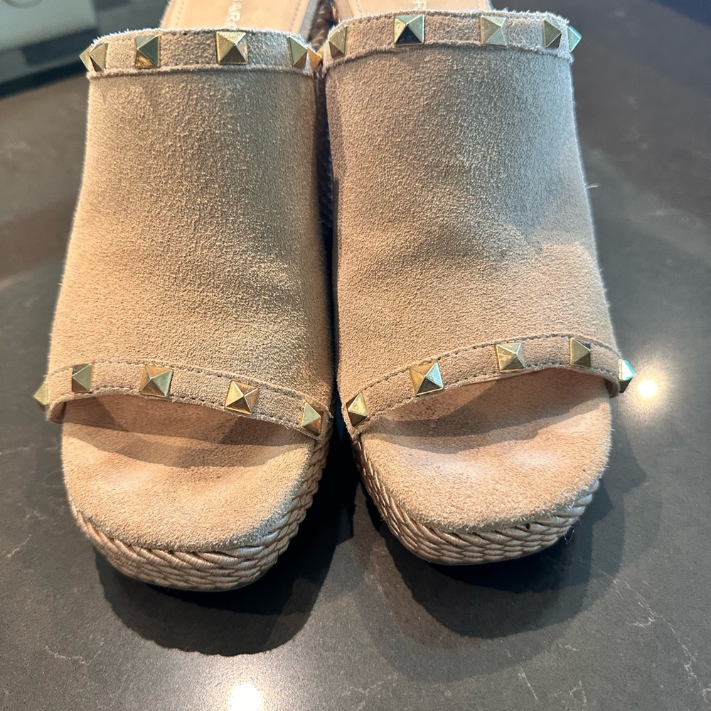 Marc Fisher Ladies shoes